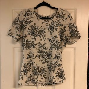 🌟5/$25!🌟 Mikarose Floral Stretchy Top, Textured